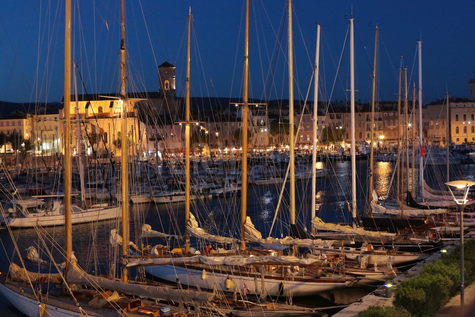 Les bateaux à quai